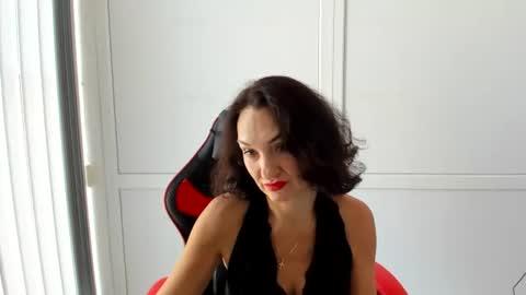 Snapshot of peachboomm chatting on 07-09-26, 05:33 Christina online show from 07-09-26, 05:33