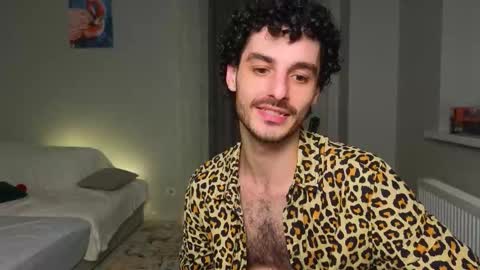 Snapshot of peachcreamcouple chatting on 09-17-25, 12:45 Lexy Peach online show from 09-17-25, 12:45