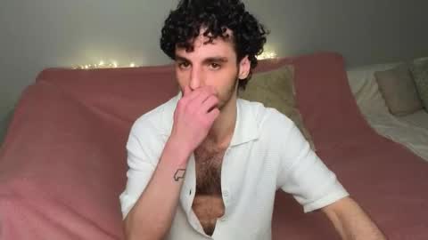 Snapshot of peachcreamcouple chatting on 09-21-25, 09:49 Lexy Peach online show from 09-21-25, 09:49