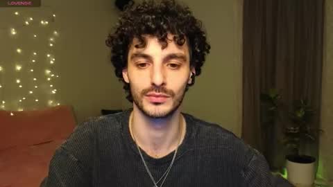 Snapshot of peachcreamcouple chatting on 11-05-25, 12:32 Lexy Peach online show from 11-05-25, 12:32