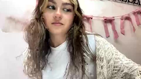 peachesncreampiezz online show from 05-23-26, 08:46