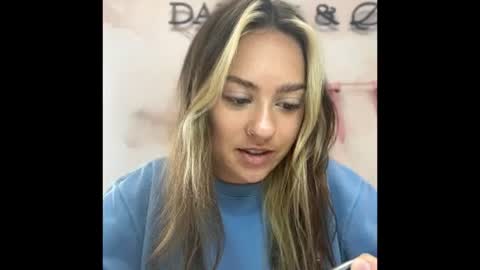 Snapshot of peachesncreampiezz chatting on 07-17-26, 04:45 peachesncreampiezz online show from 07-17-26, 04:45