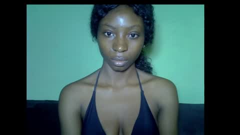 Snapshot of peachglowx chatting on 07-14-26, 03:11 Nicki online show from 07-14-26, 03:11