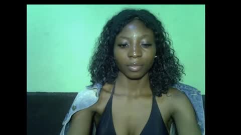 Snapshot of peachglowx chatting on 07-14-26, 06:24 Nicki online show from 07-14-26, 06:24