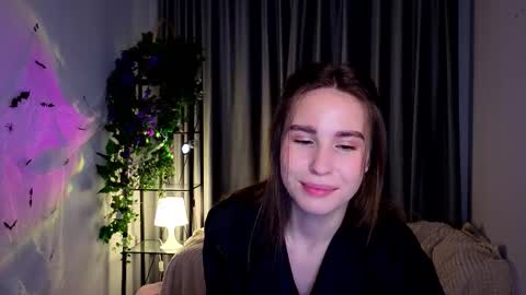 Snapshot of peachparadox chatting on 10-31-25, 09:16 SwetsKitt online show from 10-31-25, 09:16