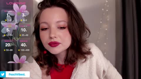 Snapshot of peachvibes chatting on 12-21-24, 08:43 Lili online show from 12-21-24, 08:43