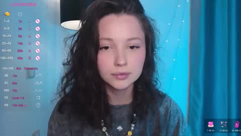 Snapshot of peachvibes chatting on 03-03-25, 01:42 Lili online show from 03-03-25, 01:42