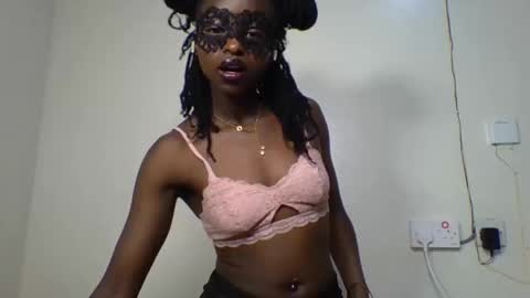 Snapshot of peachy_ebony chatting on 11-08-25, 01:28 peachy_ebony online show from 11-08-25, 01:28