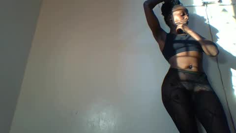 Snapshot of peachy_ebony chatting on 11-10-25, 02:49 peachy_ebony online show from 11-10-25, 02:49