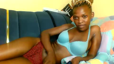 peachie online show from 09-11-25, 10:04