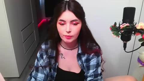 Snapshot of peachybabe__ chatting on 04-27-26, 05:00 Peachy online show from 04-27-26, 05:00