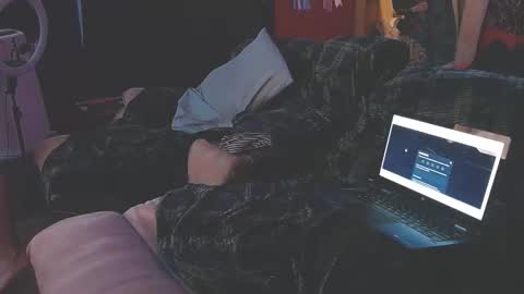 Snapshot of peachycream2017 chatting on 02-09-25, 04:57 Peachycream2017 online show from 02-09-25, 04:57