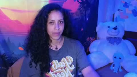 Snapshot of peachykeentv chatting on 12-03-24, 05:20 PeachyKeenTV online show from 12-03-24, 05:20