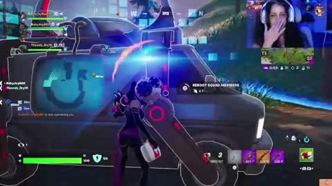 Snapshot of peachykeentv chatting on 01-22-25, 06:52 PeachyKeenTV online show from 01-22-25, 06:52