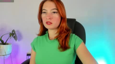 Snapshot of pear__moon chatting on 06-01-26, 04:47 LILLY online show from 06-01-26, 04:47