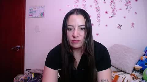 Snapshot of pearl_3 chatting on 02-25-26, 04:00 Pearl online show from 02-25-26, 04:00