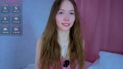 pearly_peach_ online show from 06-10-26, 07:13
