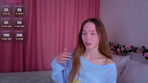 pearly_peach_ online show from 07-17-26, 12:17