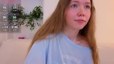 pearly_peach_ online show from 08-04-26, 12:25