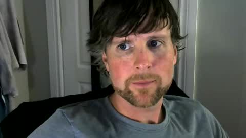 Snapshot of pecas90 chatting on 11-25-25, 10:32 pecas90 online show from 11-25-25, 10:32