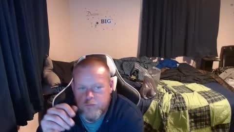 pecker40 online show from 01-04-25, 03:29