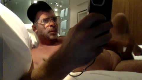 Snapshot of pedro________8 chatting on 12-21-24, 06:23 pedro________8 online show from 12-21-24, 06:23