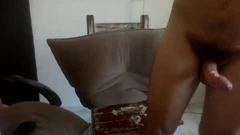 Snapshot of pedrolong35 chatting on 09-30-25, 06:24 Vem chupar vem online show from 09-30-25, 06:24