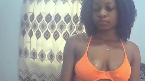 Snapshot of peetyface chatting on 10-21-25, 12:17 Lizzy online show from 10-21-25, 12:17