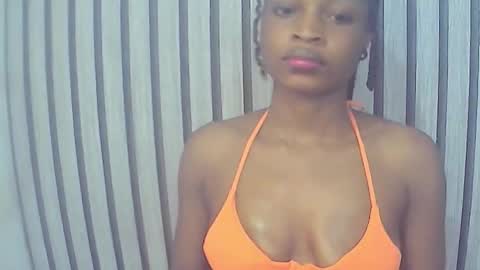 Snapshot of peetyface chatting on 11-18-25, 01:59 Lizzy online show from 11-18-25, 01:59