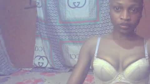 Snapshot of peetyface chatting on 01-18-26, 09:07 Lizzy online show from 01-18-26, 09:07