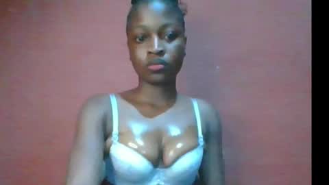 Snapshot of peetyface chatting on 07-07-26, 06:38 Lizzy online show from 07-07-26, 06:38