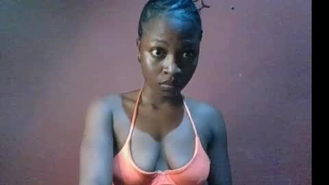 Snapshot of peetyface chatting on 07-14-26, 04:06 Lizzy online show from 07-14-26, 04:06