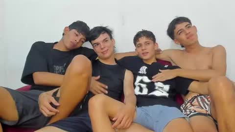 Snapshot of pelusos_mens chatting on 07-23-26, 07:34 CAIN-19 ALLEN-18 RONALD-18 AUSTIN-18 MOD DANTE online show from 07-23-26, 07:34