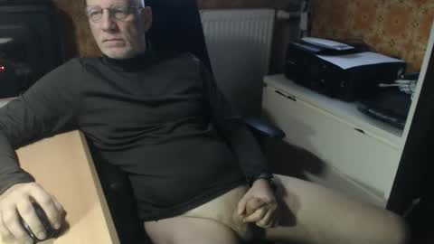 Pemue65 online show from 12-17-25, 07:58