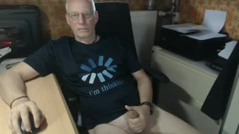 Snapshot of pemue65 chatting on 07-20-26, 10:39 Pemue65 online show from 07-20-26, 10:39
