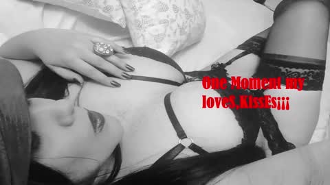 Snapshot of penelope_moretti chatting on 01-23-25, 11:36 Penelope online show from 01-23-25, 11:36