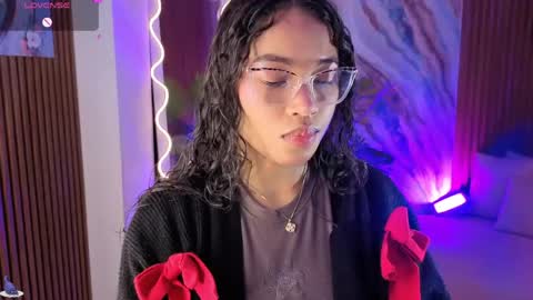 penelope online show from 05-03-26, 03:12