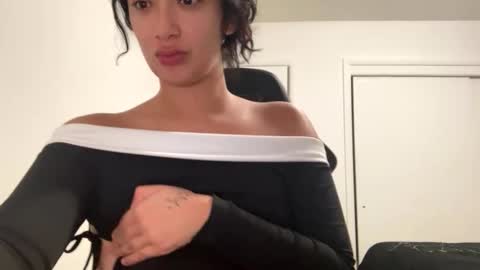 penelopeinwonderland online show from 11-12-25, 01:39