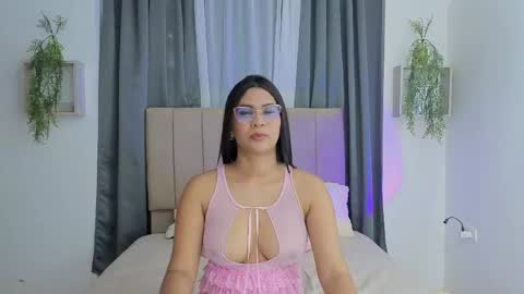 penelophe01 online show from 04-11-26, 08:57