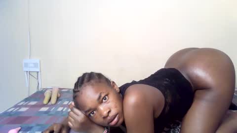 pengcaramell2 online show from 04-17-26, 05:21