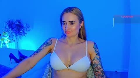 Hi Im Penelope  better vibrations  1111 online show from 06-19-26, 08:45
