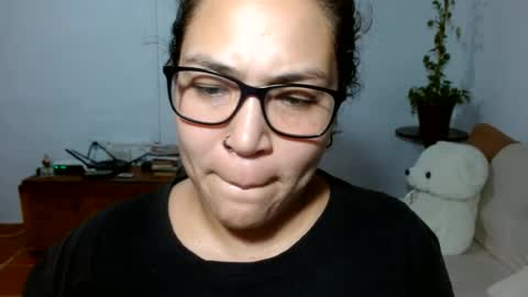 Snapshot of pepitt45 chatting on 06-20-26, 04:04 Megan online show from 06-20-26, 04:04