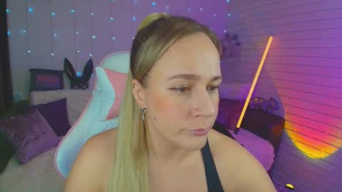 Dia  online show from 01-10-25, 08:48