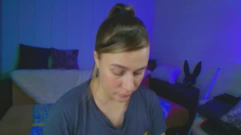 Dia  online show from 03-09-25, 09:02