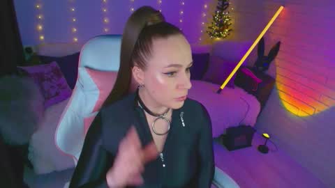 Dia  online show from 03-22-26, 05:27