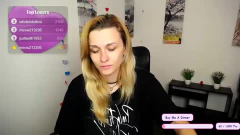 Mia online show from 10-28-25, 07:12