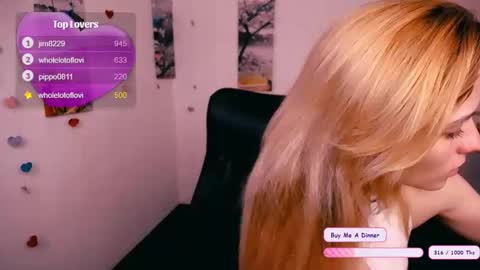 Mia online show from 11-17-25, 07:36