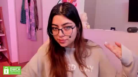 Snapshot of perfect__ana chatting on 07-16-26, 01:39 Sarah Ana Banana online show from 07-16-26, 01:39