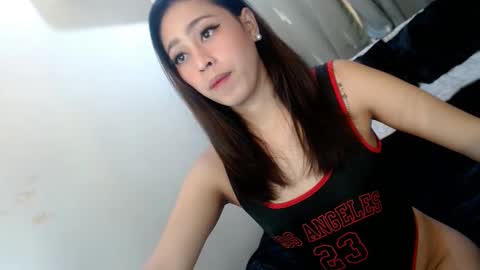Snapshot of perfect_suckerqueen69 chatting on 02-15-25, 04:23 Sweet Gwen online show from 02-15-25, 04:23