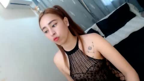 Snapshot of perfect_suckerqueen69 chatting on 09-23-25, 01:08 Sweet Gwen online show from 09-23-25, 01:08